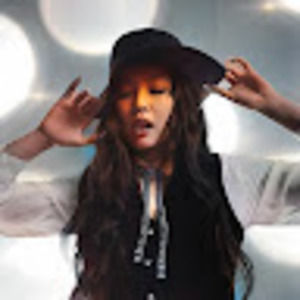 Meet your Posher, Mirrah